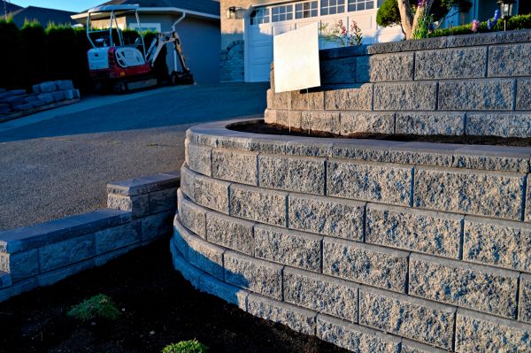 Stone Retaining Wall Repair in Thousand Oaks