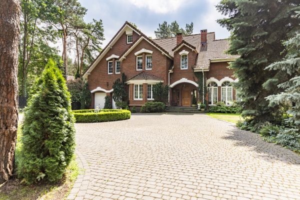 Driveway Brick Repair in Thousand Oaks