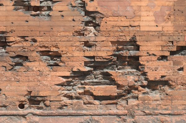 Damaged Brick Repair in Thousand Oaks