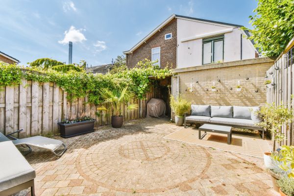 Courtyard Wall Repair in Thousand Oaks